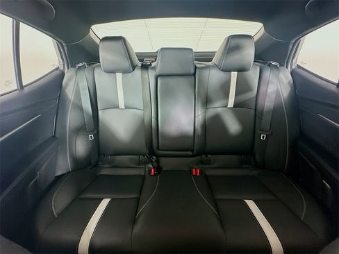 Used 2025 Toyota Camry SE image 13