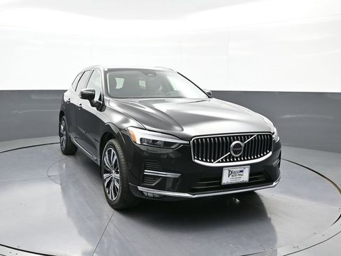 Used 2022 Volvo XC60 B5 Inscription w/ Advanced Package image 3