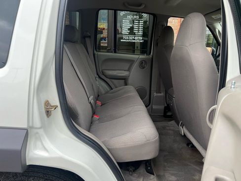 Used 2004 Jeep Liberty Sport w/ PWR Convenience Group AWD/4WD image 23