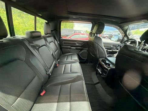 Used 2021 RAM 1500 Laramie AWD/4WD image 5