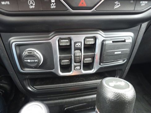 Used 2020 Jeep Wrangler Unlimited Sport S image 25