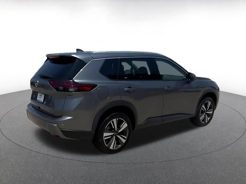 Used 2026 Nissan Rogue SL FWD image 15