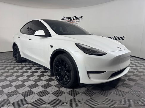 Used 2023 Tesla Model Y Long Range AWD/4WD image 5