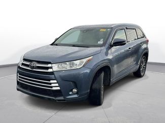 Used 2018 Toyota Highlander XLE video 2