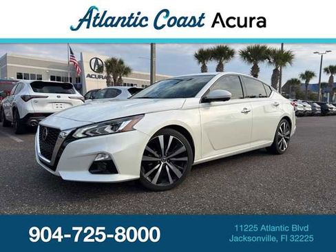 Used 2019 Nissan Altima 2.5 Platinum image 1