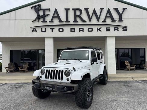 Used 2016 Jeep Wrangler Unlimited Sahara image 1