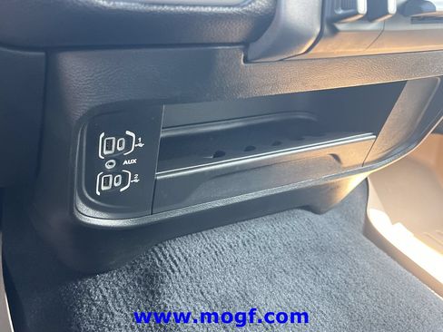 Used 2024 RAM 2500 Big Horn AWD/4WD image 11