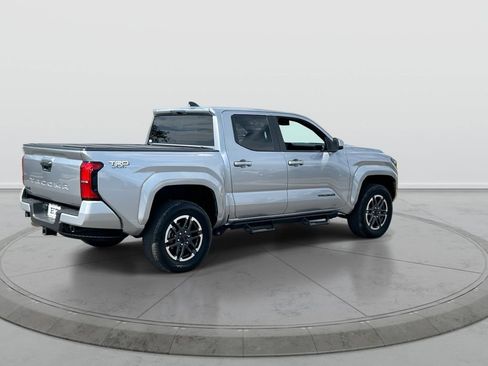Used 2025 Toyota Tacoma TRD Sport AWD/4WD image 8