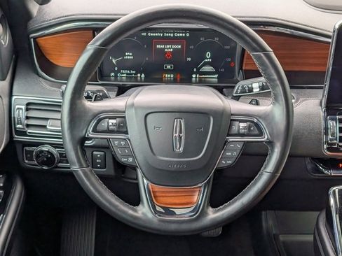 Used 2018 Lincoln Navigator Reserve w/ Technology Package image 22