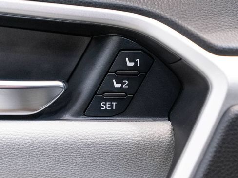 Used 2022 Toyota RAV4 Limited w/ Limited Grade Weather Package AWD/4WD image 18