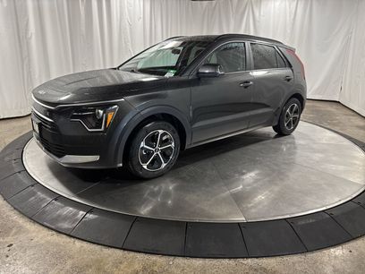 Certified 2025 Kia Niro EX