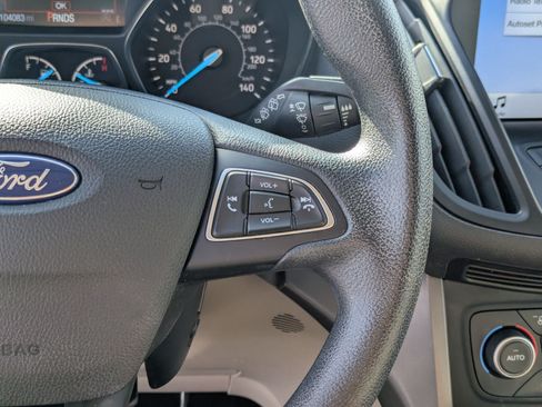 Used 2019 Ford Escape SE AWD/4WD image 18