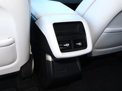 Certified 2024 Cadillac Lyriq Luxury image 17