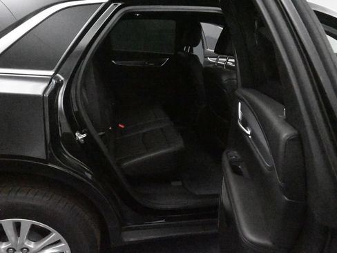 Used 2025 Cadillac XT5 Luxury FWD image 12