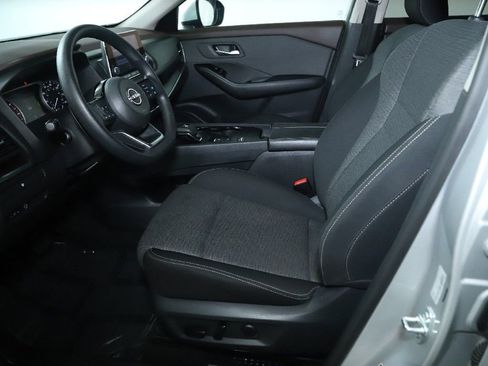 Used 2023 Nissan Rogue SV image 18