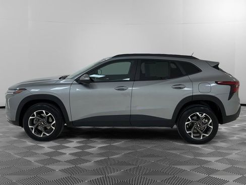 Certified 2024 Chevrolet Trax LT w/ Driver Confidence Package image 6