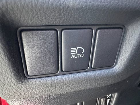 Used 2022 Toyota C-HR XLE image 12