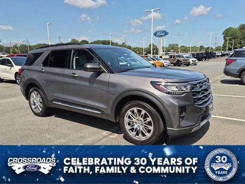 Certified 2025 Ford Explorer Active w/ Active Comfort Package AWD/4WD image 1