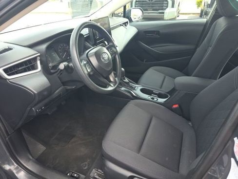 Used 2024 Toyota Corolla LE image 7