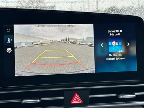 Used 2025 Hyundai Elantra Limited image 23