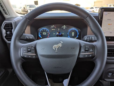 Used 2025 Ford Bronco Sport Outer Banks AWD/4WD image 18