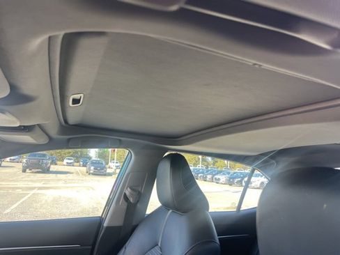 Used 2024 Toyota Camry SE image 11