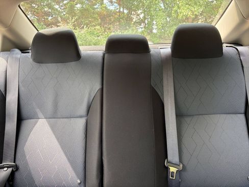 Used 2025 Nissan Versa SV FWD image 31