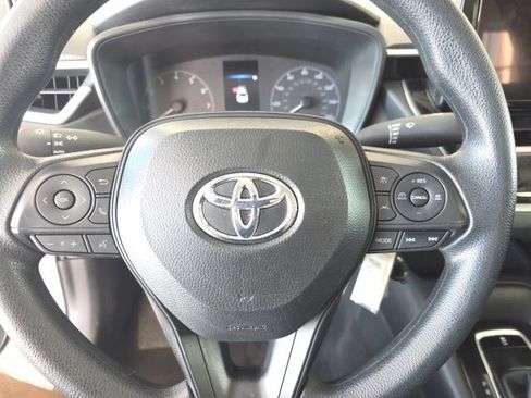 Used 2025 Toyota Corolla LE FWD image 15