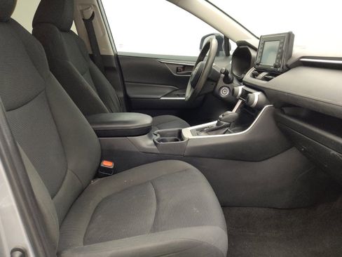 Used 2021 Toyota RAV4 LE FWD image 21