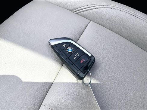 Used 2022 BMW X1 xDrive28i w/ Convenience Package AWD/4WD image 14