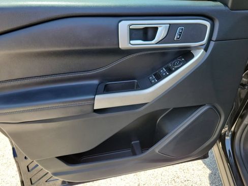 Used 2022 Ford Explorer XLT RWD image 27