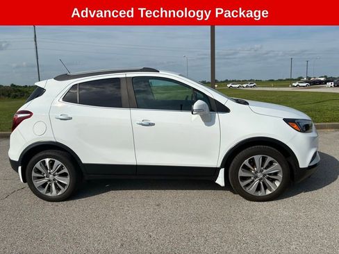 Used 2025 Buick Encore GX Preferred w/ Advanced Technology Package AWD/4WD image 2