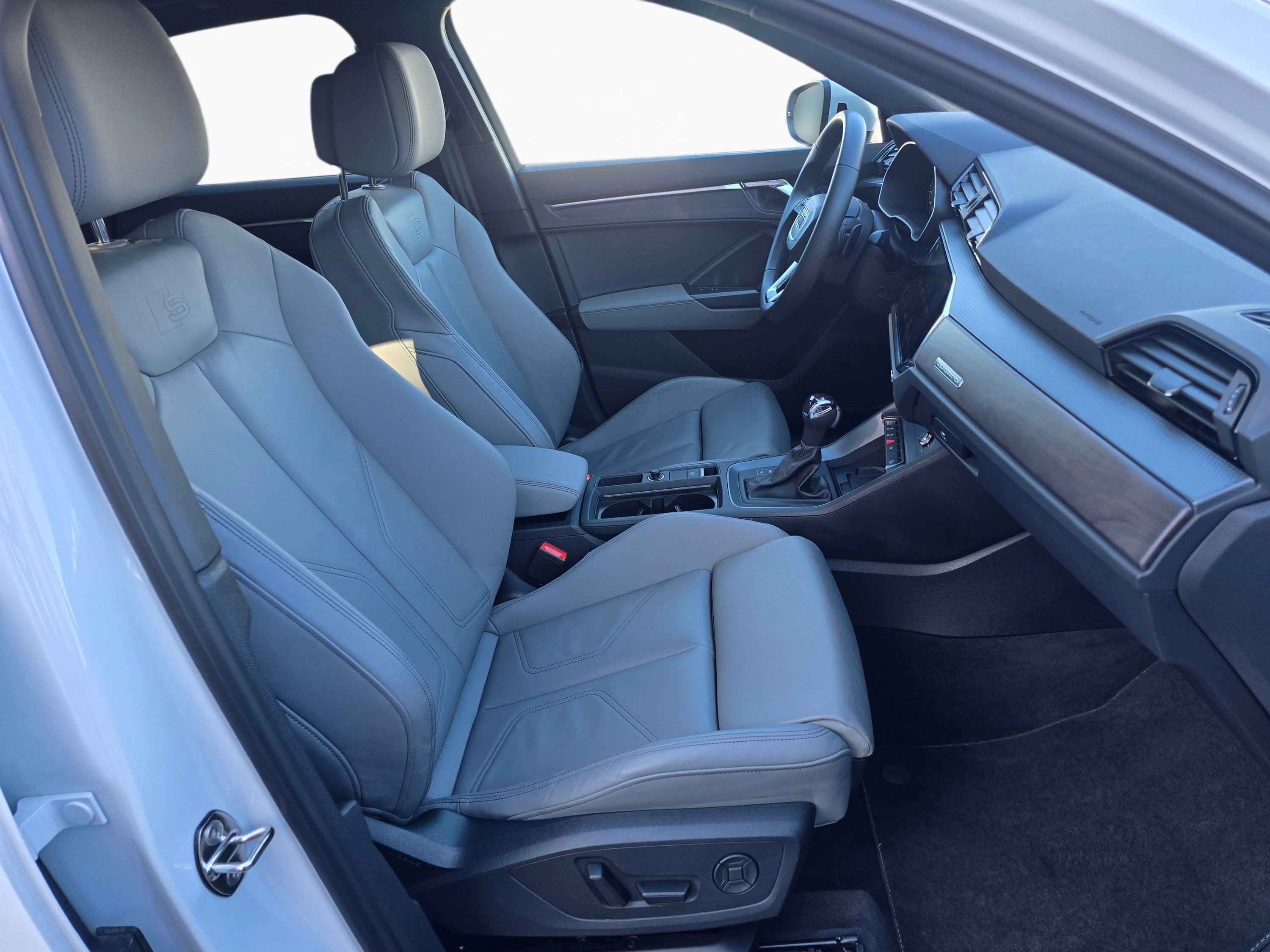 Certified 2025 Audi Q3 2.0T Premium AWD/4WD image 26