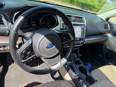 Used 2019 Subaru Outback 2.5i Limited AWD/4WD image 9