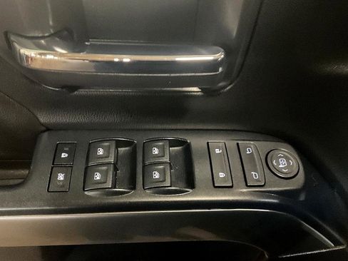 Used 2018 Chevrolet Silverado 1500 LT w/ All Star Edition image 29