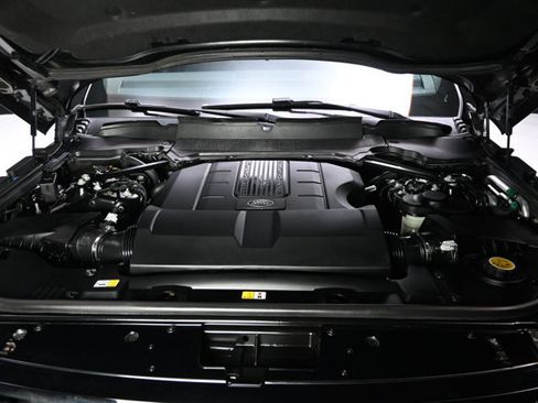 Used 2019 Land Rover Range Rover Supercharged AWD/4WD image 6