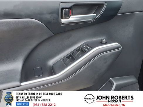 Used 2023 Toyota Highlander XLE image 29