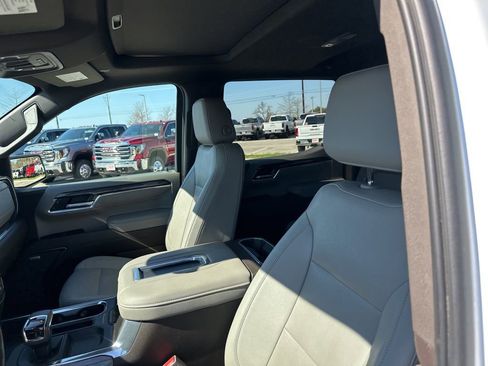 Used 2022 Chevrolet Silverado 1500 LTZ image 27