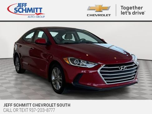 Used 2017 Hyundai Elantra SE image 1