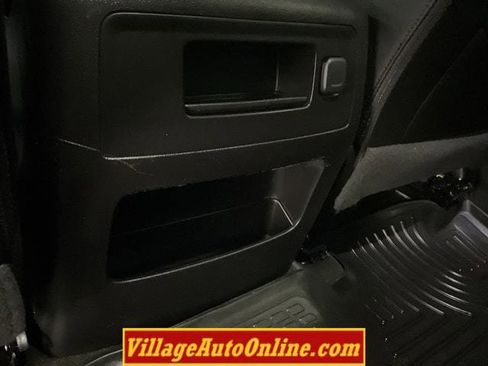 Used 2017 GMC Sierra 1500 SLT w/ SLT Premium Package image 35