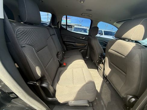 Used 2019 GMC Acadia SLE image 21
