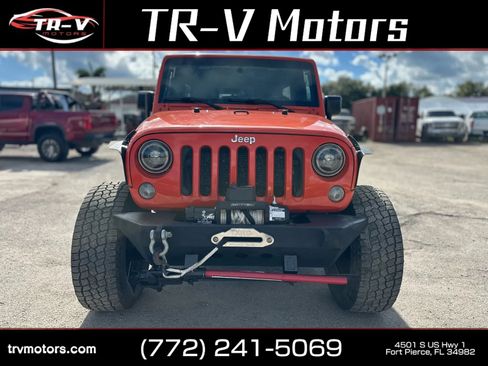 Used 2015 Jeep Wrangler Unlimited Sport w/ Connectivity Group AWD/4WD image 2