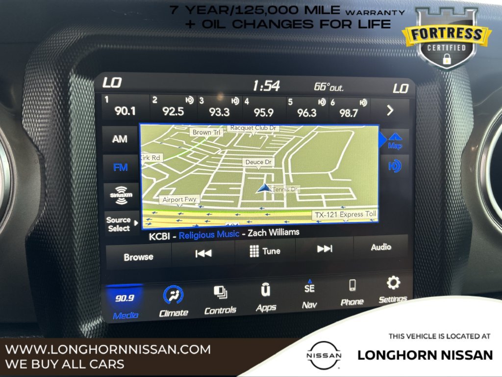 Used 2023 Jeep Wrangler Unlimited Sahara AWD/4WD image 16