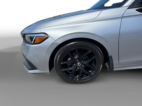 Used 2022 Honda Civic Sport image 9