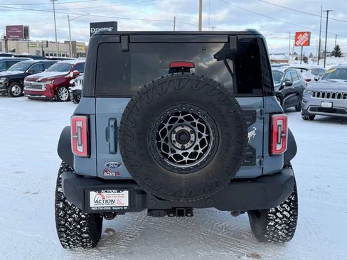 Used 2024 Ford Bronco Outer Banks image 4