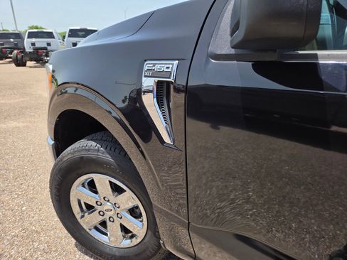 Used 2021 Ford F150 XLT AWD/4WD image 11