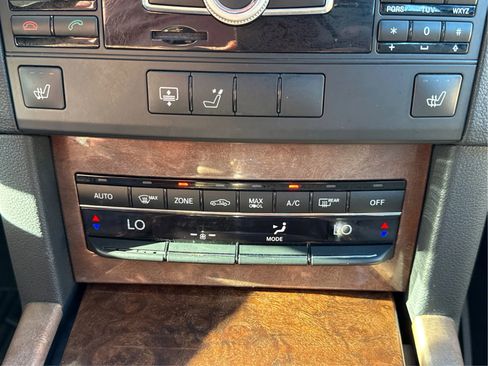 Used 2012 Mercedes-Benz E 350 4MATIC Sedan image 29