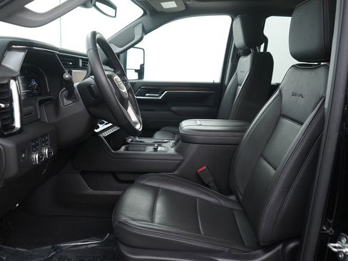 Used 2025 GMC Sierra 2500 Denali image 15