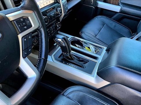 Used 2017 Ford F150 Lariat image 14