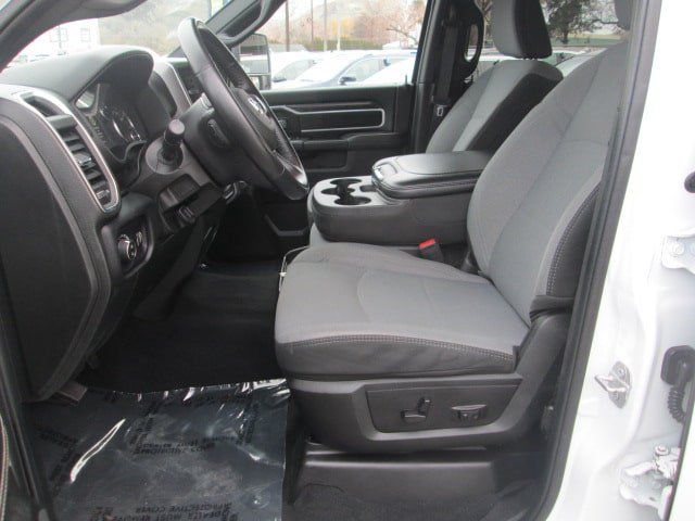 Used 2024 RAM 2500 Big Horn AWD/4WD image 12
